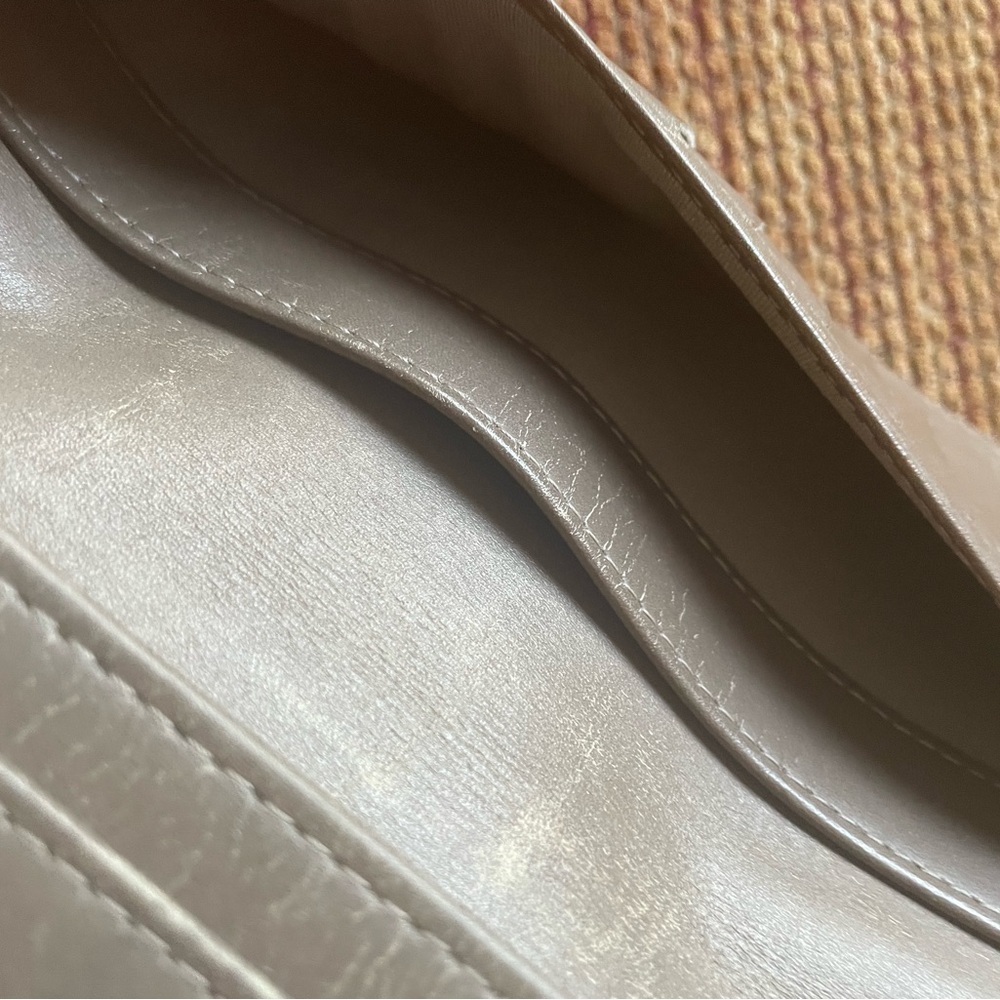 Authentic Chanel tan monogram flap wallet without holo - Picture 9 of 9